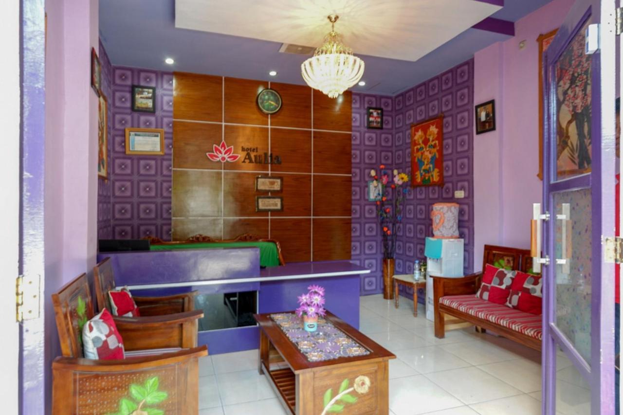 Reddoorz @ Hotel Aulia Majene Exterior foto